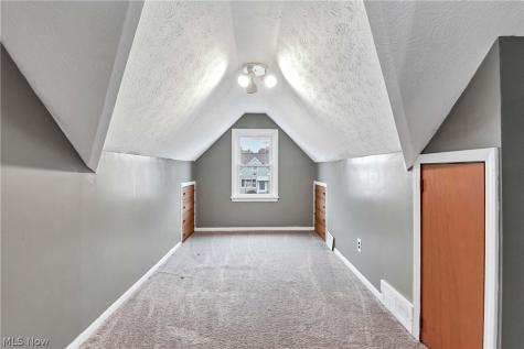 8204 Ivandale Drive Parma OH 44129