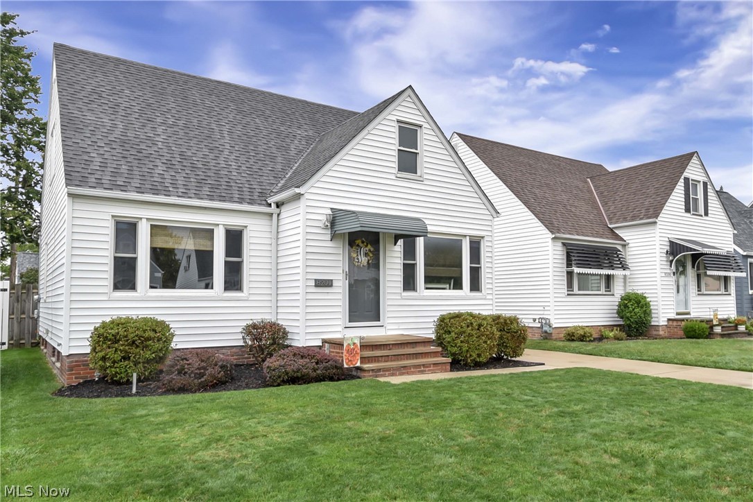 8204 Ivandale Drive Parma OH 44129