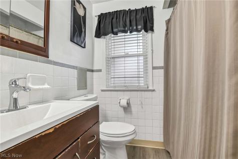 8204 Ivandale Drive Parma OH 44129