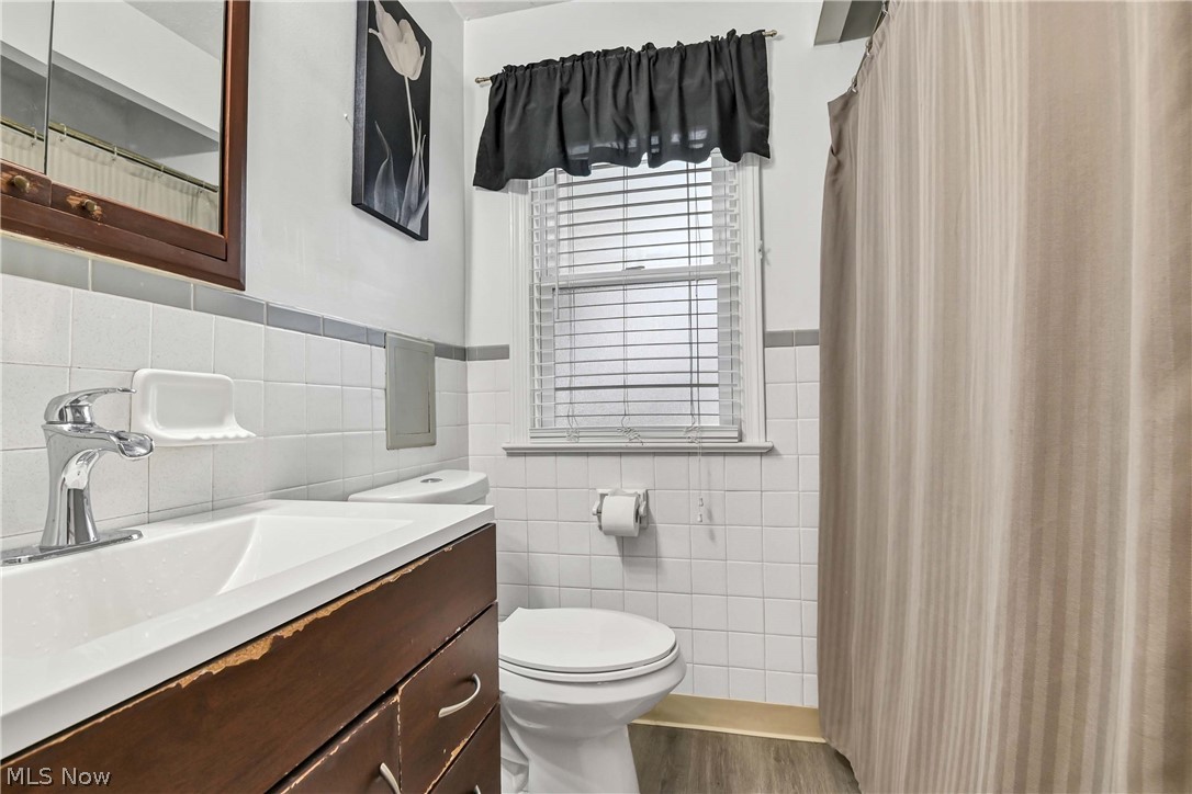 8204 Ivandale Drive Parma OH 44129