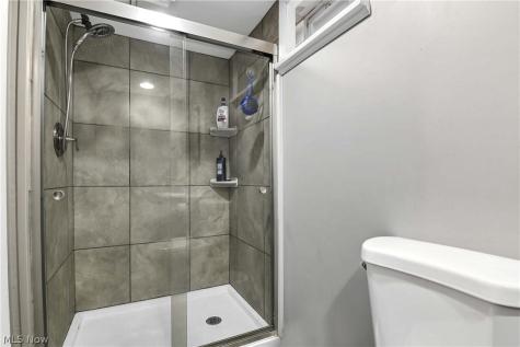 8204 Ivandale Drive Parma OH 44129