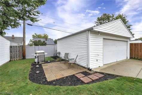 8204 Ivandale Drive Parma OH 44129