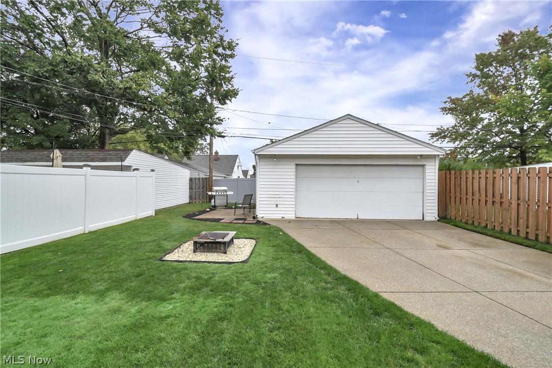 8204 Ivandale Drive Parma OH 44129