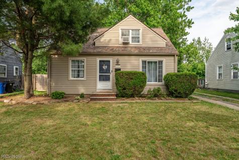 4327 W 189th Street Cleveland OH 44135
