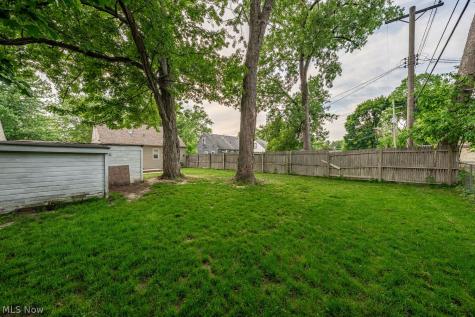 4327 W 189th Street Cleveland OH 44135