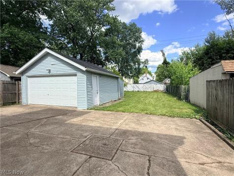 3393 98th Street Cleveland OH 44102