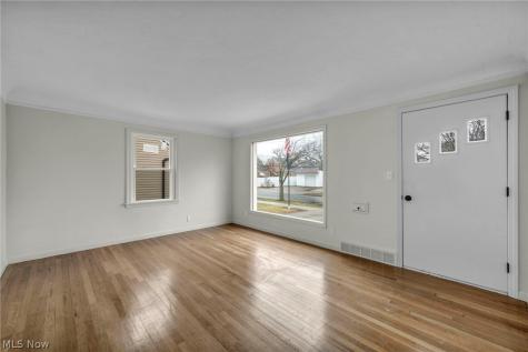 5085 W 6th Street Brooklyn Heights OH 44131