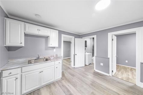 2408 Castle Avenue Cleveland OH 44113