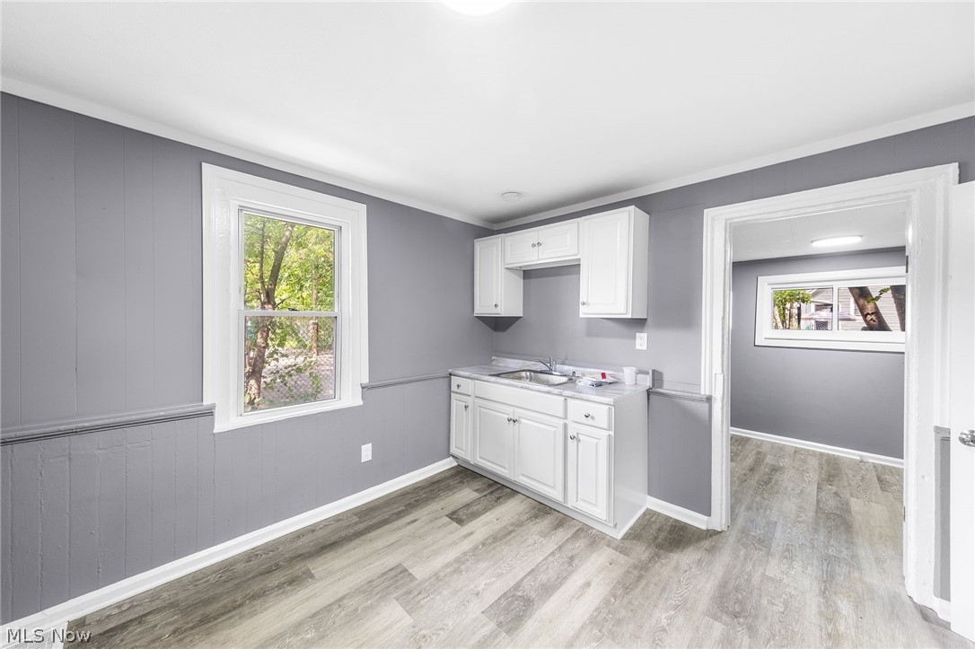 2408 Castle Avenue Cleveland OH 44113