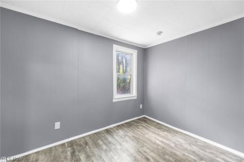 2408 Castle Avenue Cleveland OH 44113