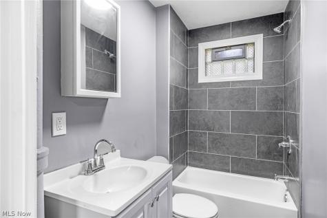 2408 Castle Avenue Cleveland OH 44113