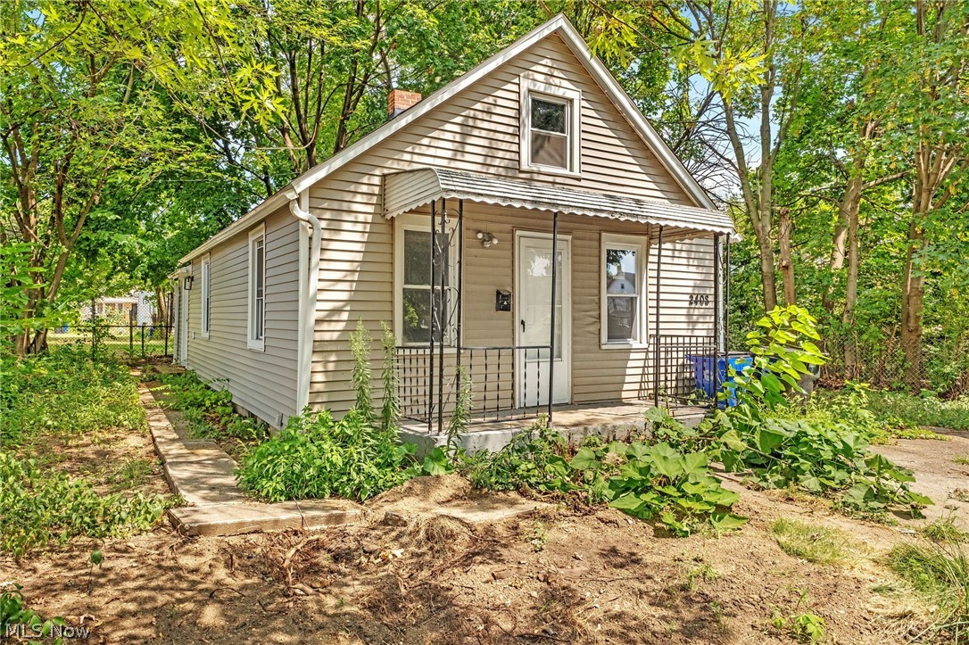 2408 Castle Avenue Cleveland OH 44113