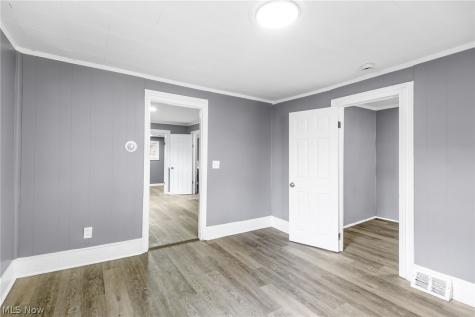 2408 Castle Avenue Cleveland OH 44113