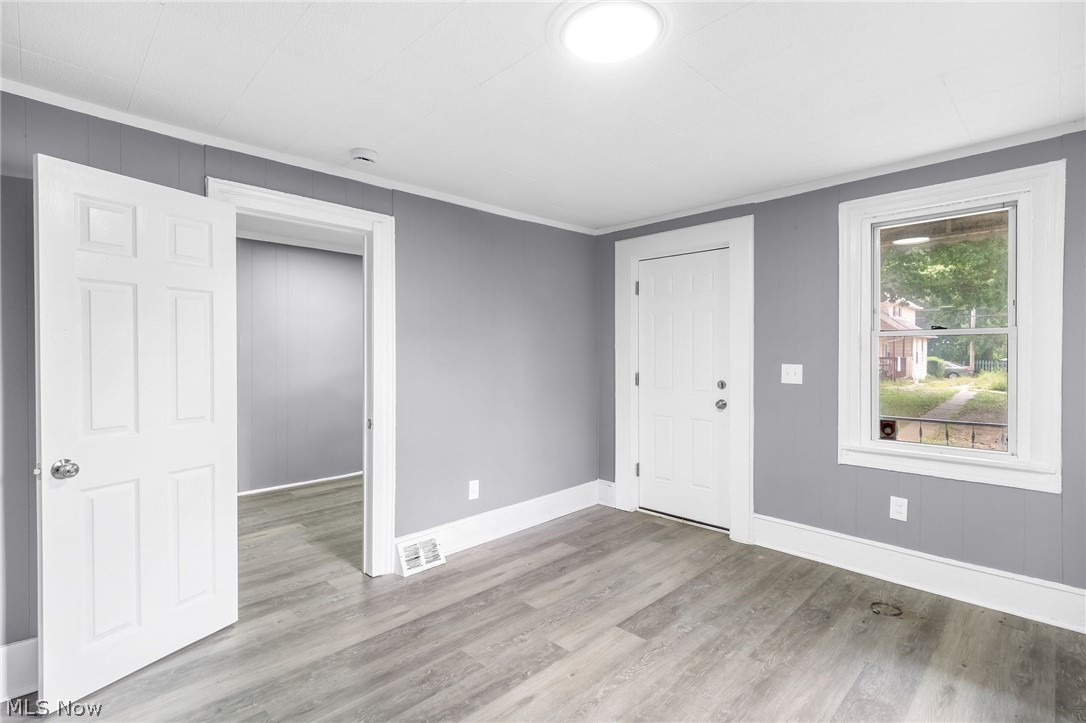 2408 Castle Avenue Cleveland OH 44113