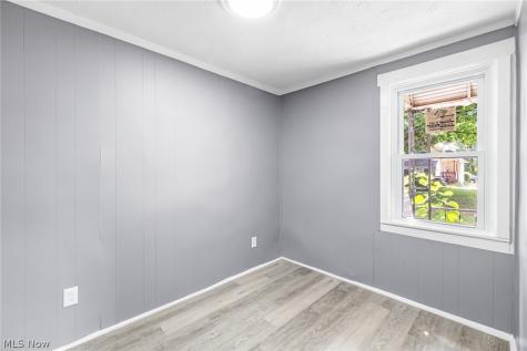 2408 Castle Avenue Cleveland OH 44113