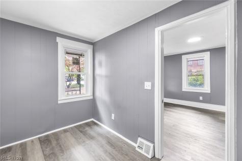 2408 Castle Avenue Cleveland OH 44113
