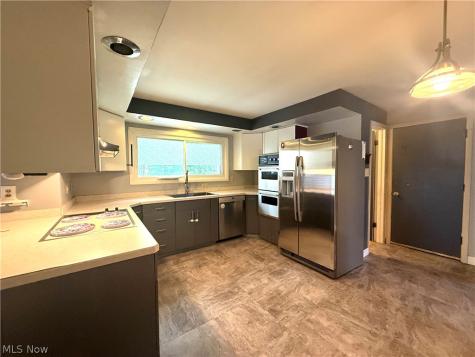 3316 Purdue Street Cuyahoga Falls OH 44221
