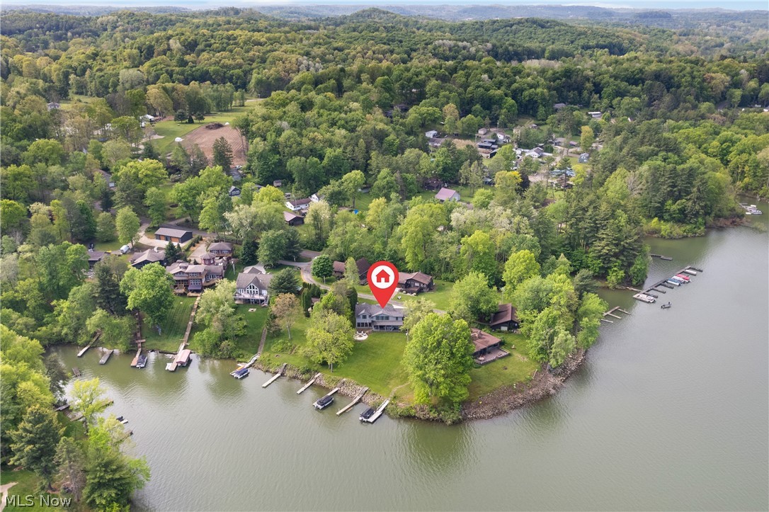 2264 Laurel Drive SW Sherrodsville OH 44675