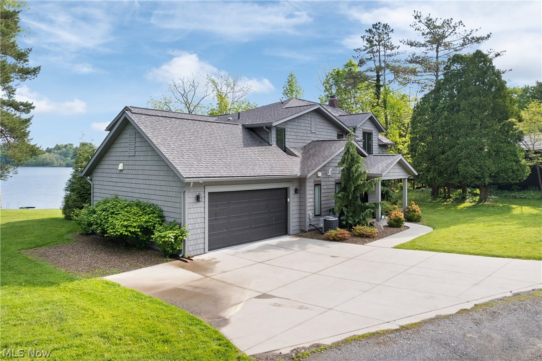 2264 Laurel Drive SW Sherrodsville OH 44675