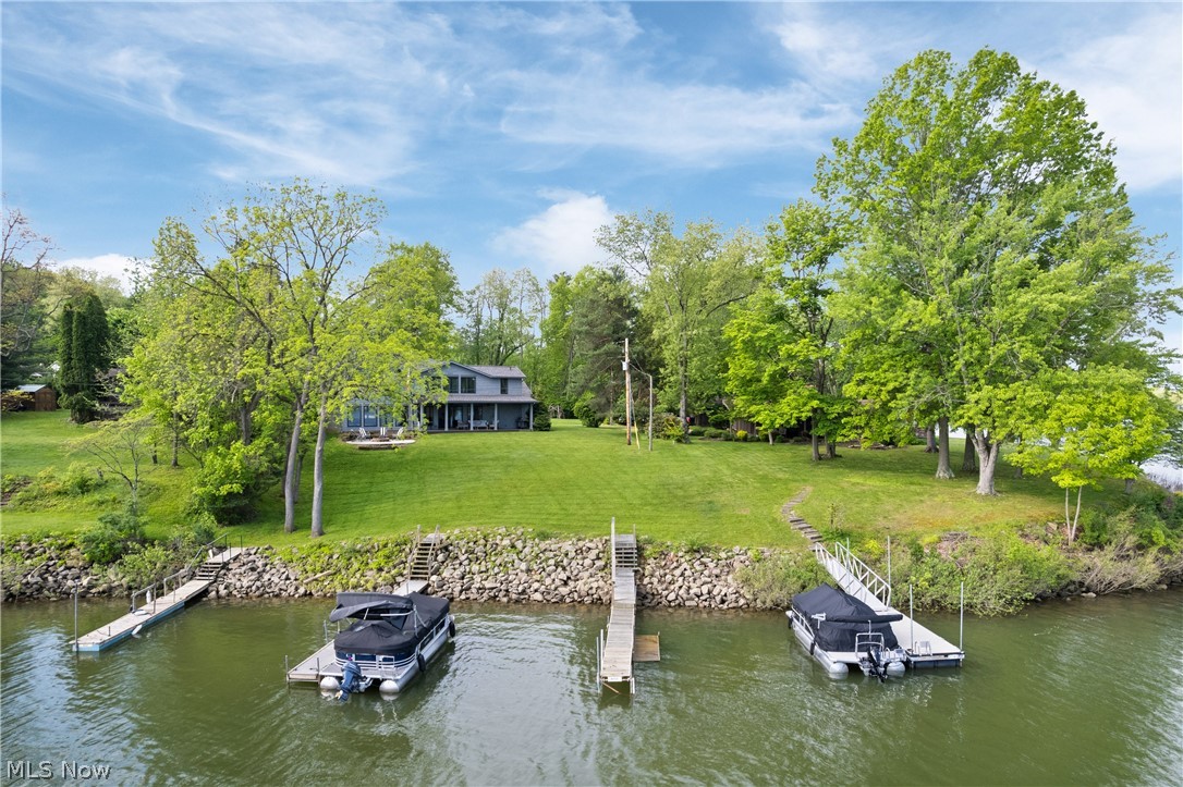2264 Laurel Drive SW Sherrodsville OH 44675