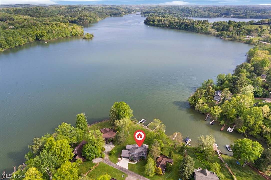 2264 Laurel Drive SW Sherrodsville OH 44675