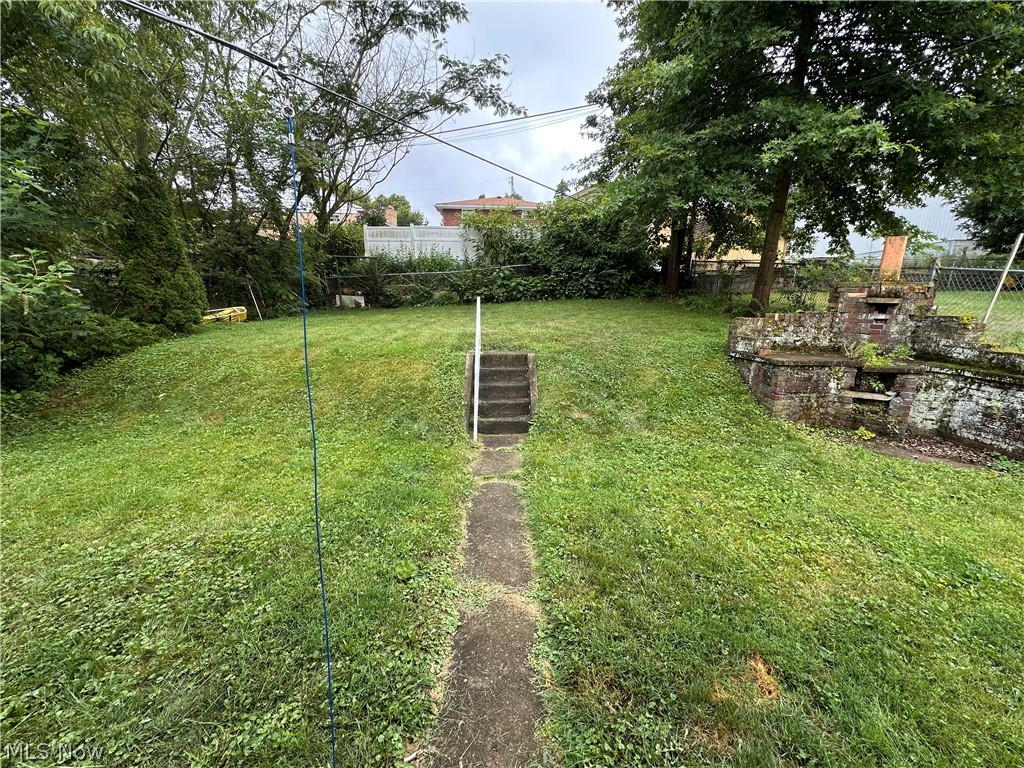 2636 Hollywood Boulevard Steubenville OH 43952