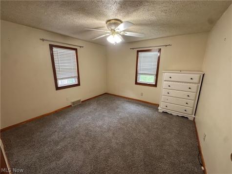 2636 Hollywood Boulevard Steubenville OH 43952