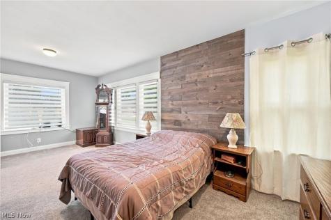 4651 E Lake Road Sheffield Lake OH 44054