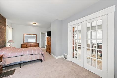4651 E Lake Road Sheffield Lake OH 44054