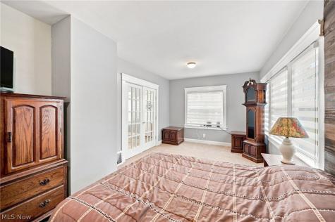 4651 E Lake Road Sheffield Lake OH 44054