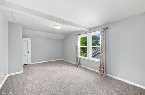 4651 E Lake Road Sheffield Lake OH 44054