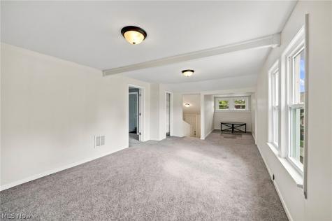 4651 E Lake Road Sheffield Lake OH 44054