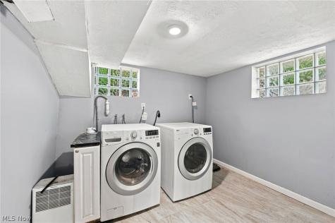 4651 E Lake Road Sheffield Lake OH 44054