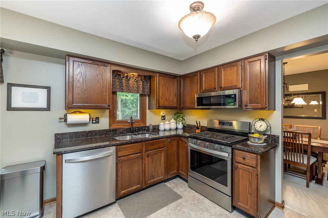 10222 Huntington Park Drive Strongsville OH 44136