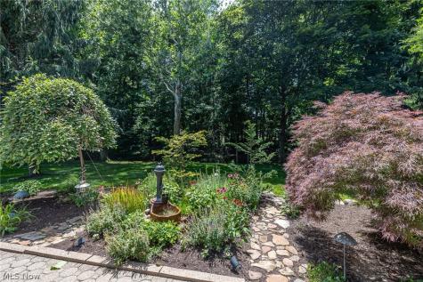 10222 Huntington Park Drive Strongsville OH 44136