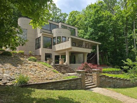 13601 Royalton Road Strongsville OH 44136