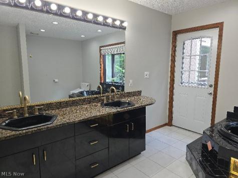13601 Royalton Road Strongsville OH 44136