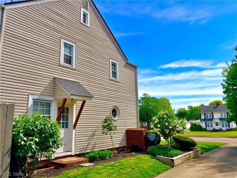 1121 Manor Avenue SW Canton OH 44710