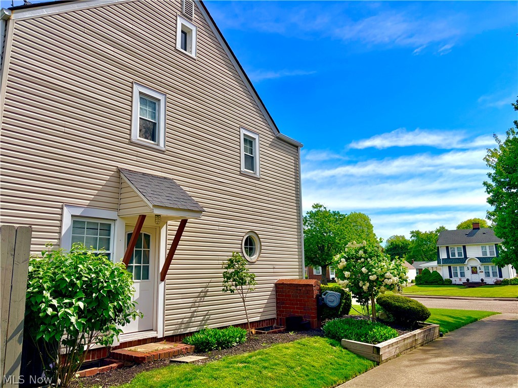 1121 Manor Avenue SW Canton OH 44710