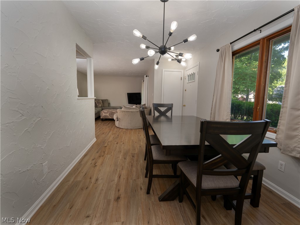 25524 Chatworth Euclid OH 44117