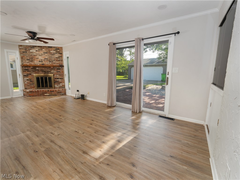 25524 Chatworth Euclid OH 44117