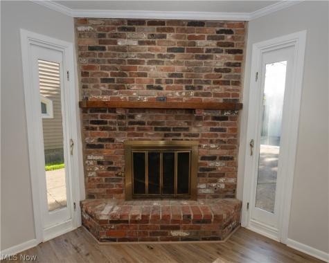 25524 Chatworth Euclid OH 44117