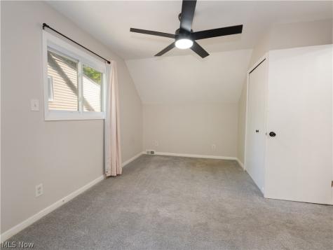 25524 Chatworth Euclid OH 44117