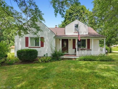 2755 Springfield Lake Drive Akron OH 44312
