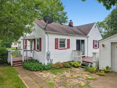 2755 Springfield Lake Drive Akron OH 44312