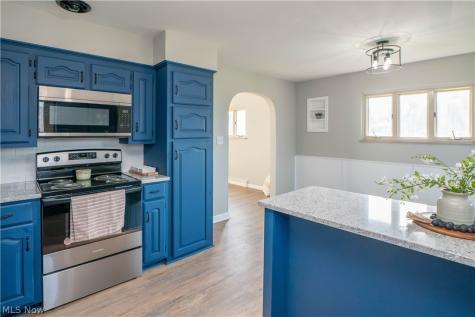 748 Hemlock Street NW Massillon OH 44647