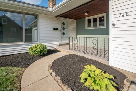 748 Hemlock Street NW Massillon OH 44647