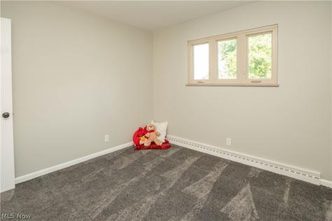 748 Hemlock Street NW Massillon OH 44647