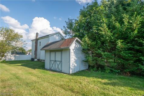 748 Hemlock Street NW Massillon OH 44647