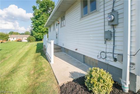748 Hemlock Street NW Massillon OH 44647